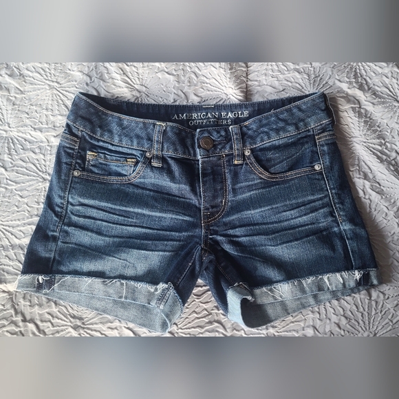American Eagle Jean Shorts size 6 - Picture 3 of 8